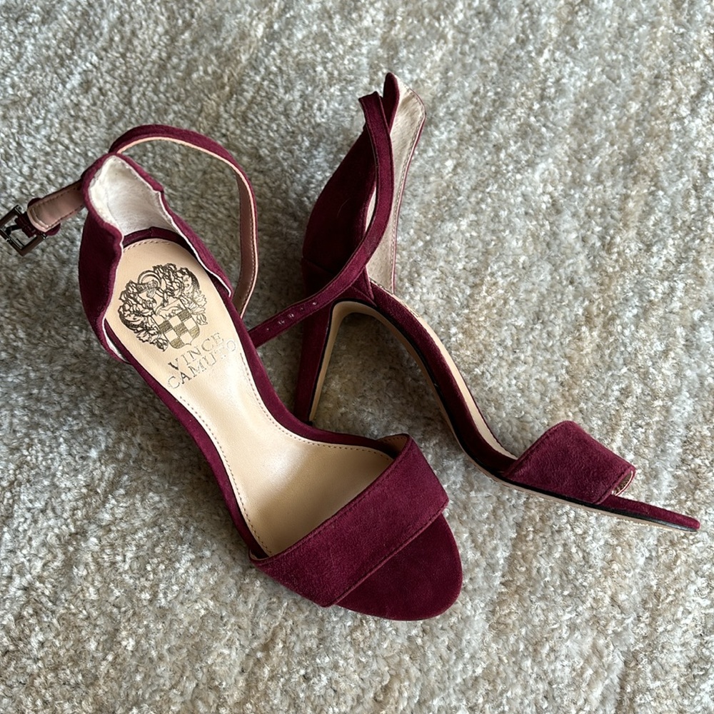 Vince Camuto 4.5 velvet heels